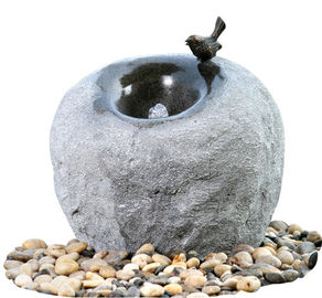 Porcellana Fontane all'aperto moderne materiali del cemento, fontane del giardino della pietra di colore della roccia fornitore